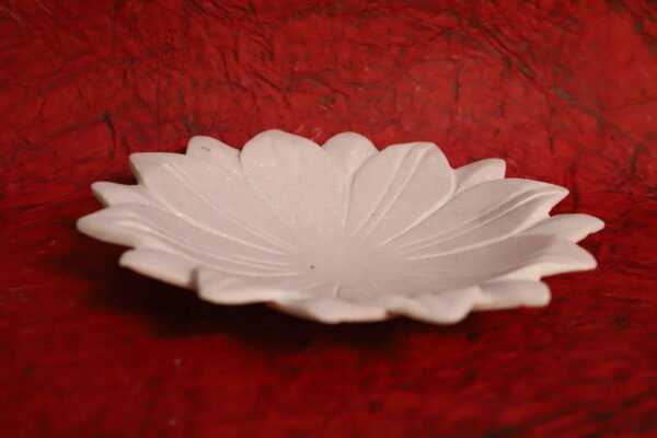 White marble dish - Image 2