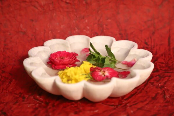 White marble flower bowl - Image 3