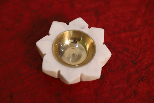 Marble Diya Flower - Image 2
