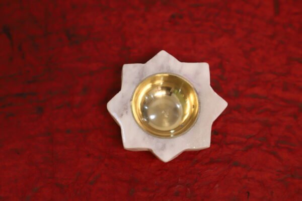 Marble Lotus Diya - Image 2